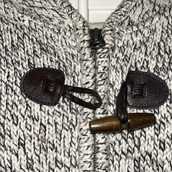 Roots sweater - Picture 3 of 5